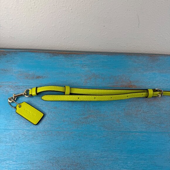 COACH Lime Green Leather Replacement Strap & KeyFob Hangtag - Picture 4 of 5